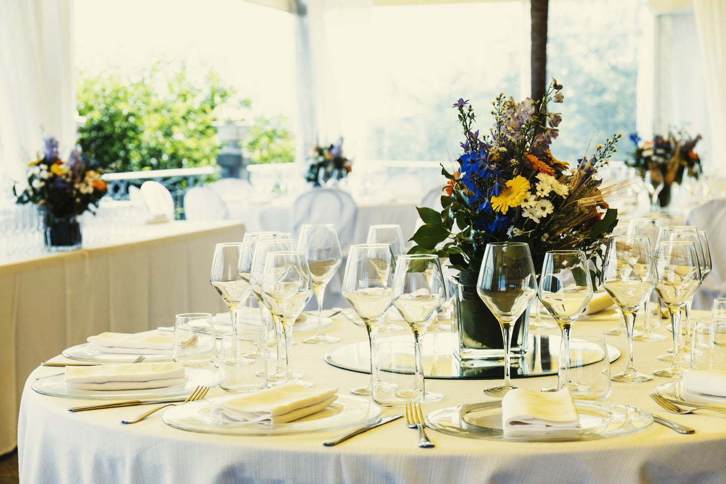 Choosing Linen for your Tablescapes